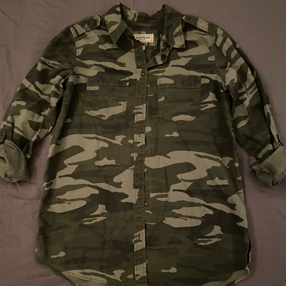 Express camo button down